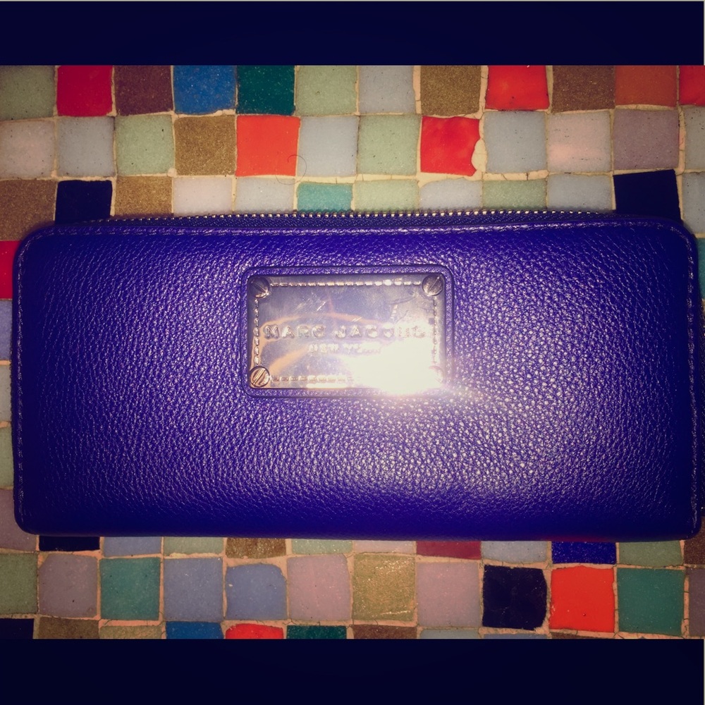 Marc by Marc Jacobs ‘Q-Style Vertical Zippy Wallet